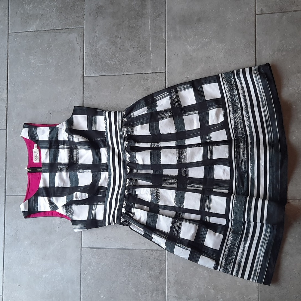 Eliza J Black And White Cocktail Dress- Size 10
